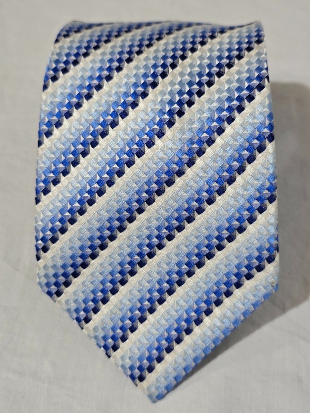 PINK Thomas Pink Silk Necktie - Blue White Geo Square